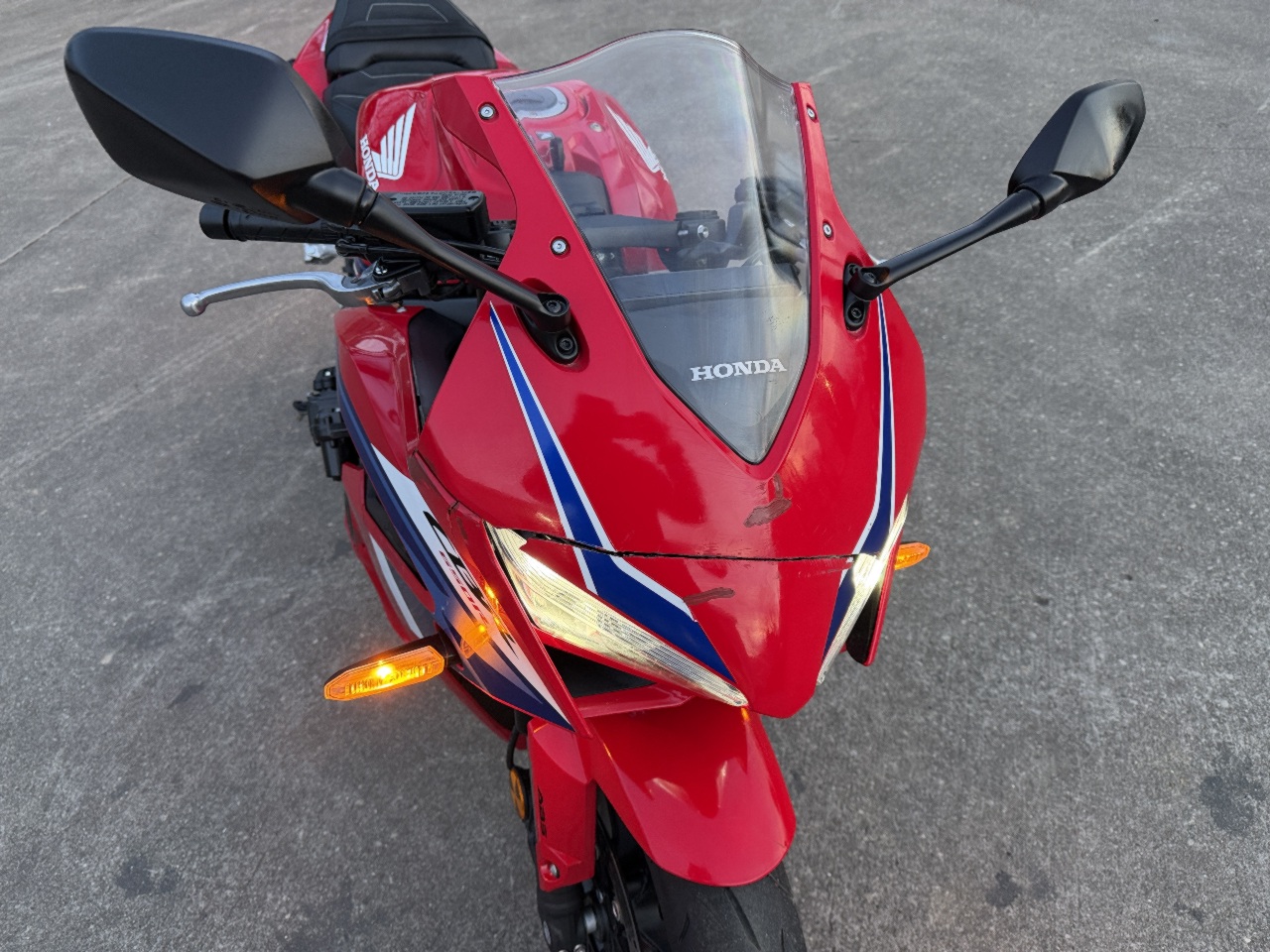 2025 Honda CBR650R E-CLUTCH